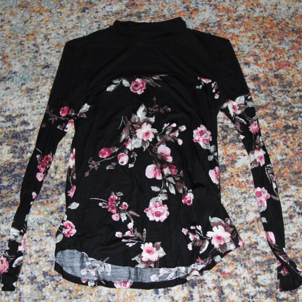Women's long sleeved dress shirt - never worn